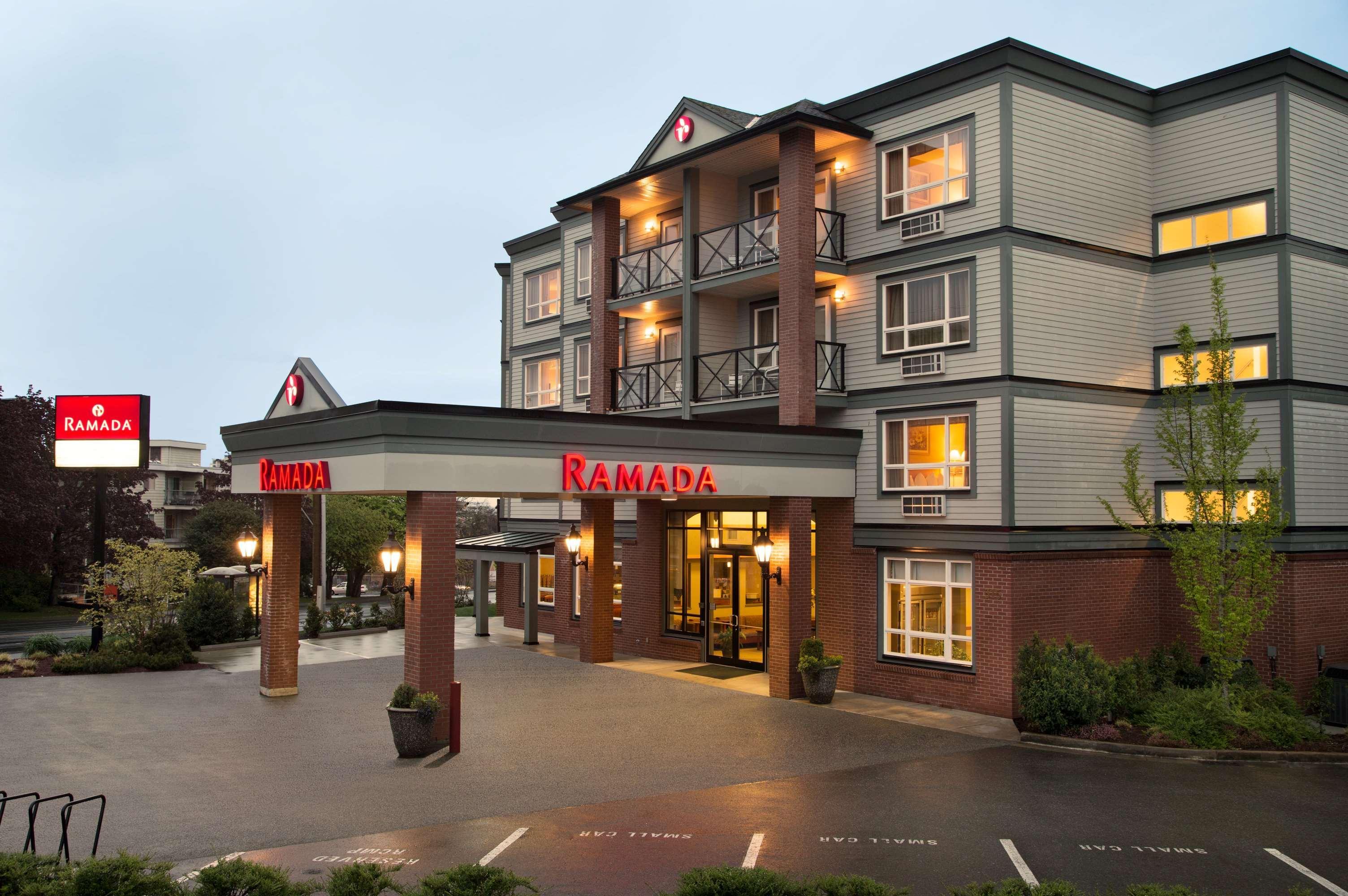 Ramada By Wyndham Nanaimo Hotel Esterno foto